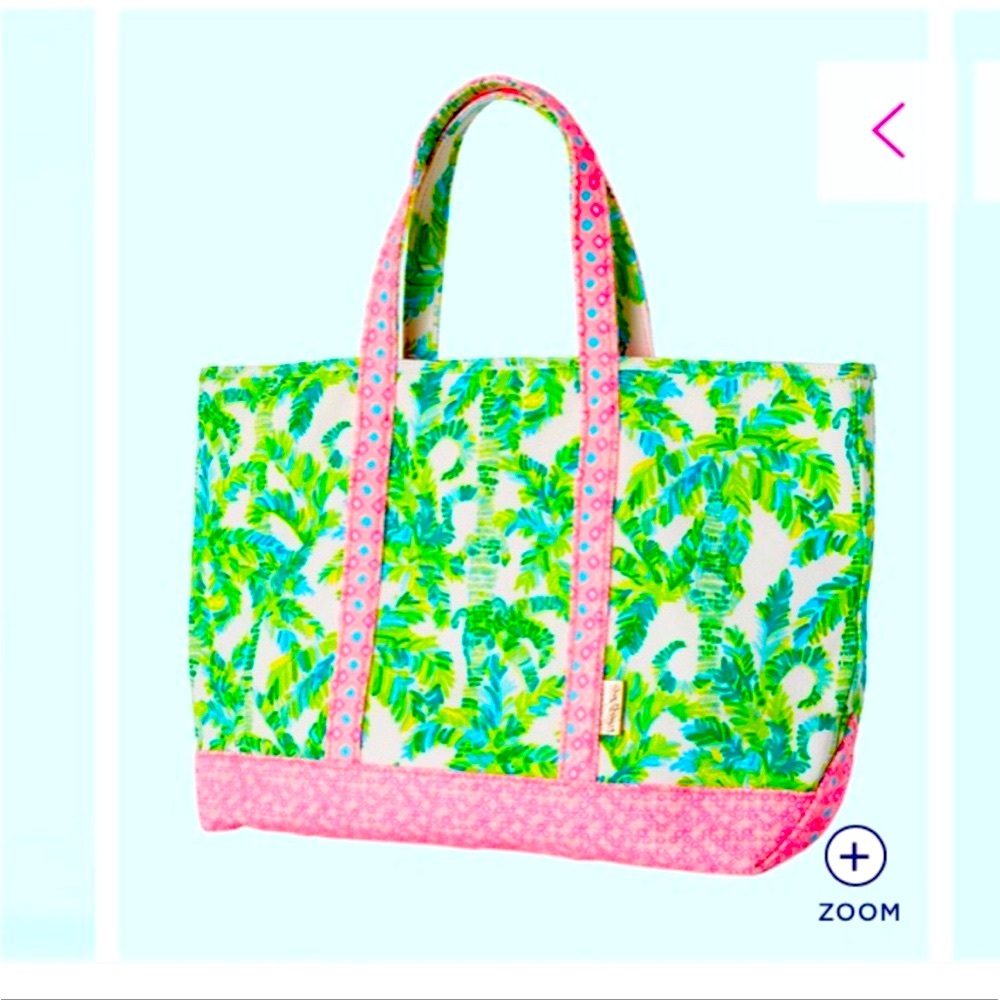 🆕RARE!! Lilly Pulitzer Canvas
Mercato Tote Beach Bag Travel Airport